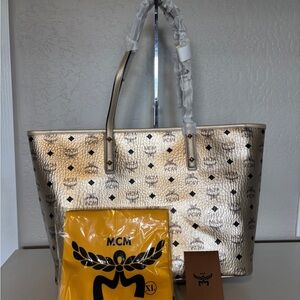 MCM Berlin Gold Large Tote Bag! 🔥